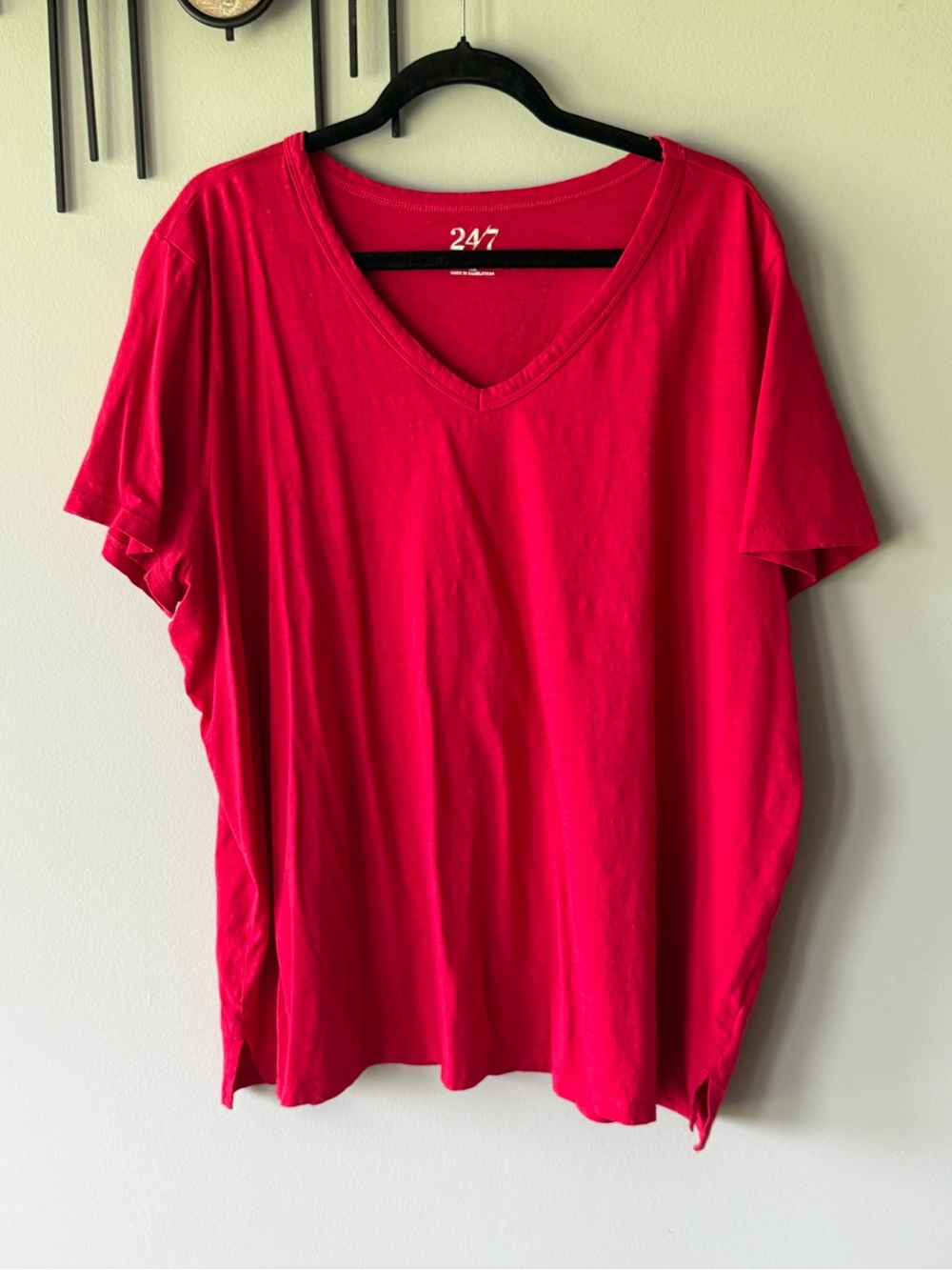 Maurices Raspberry Red v Neck Tee Size 2x